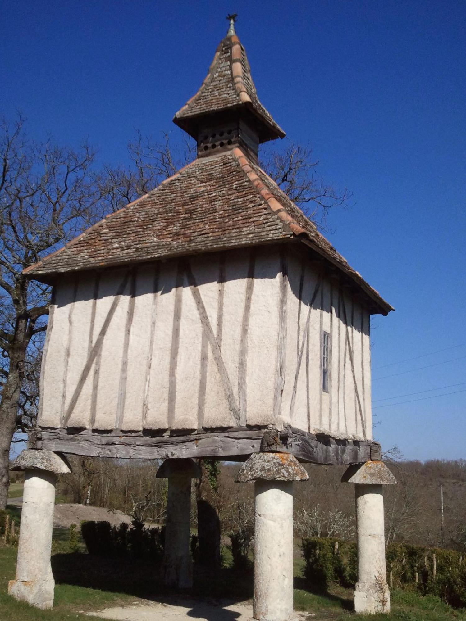 Отель Logis Des Cretes De Pignols Муасак Экстерьер фото