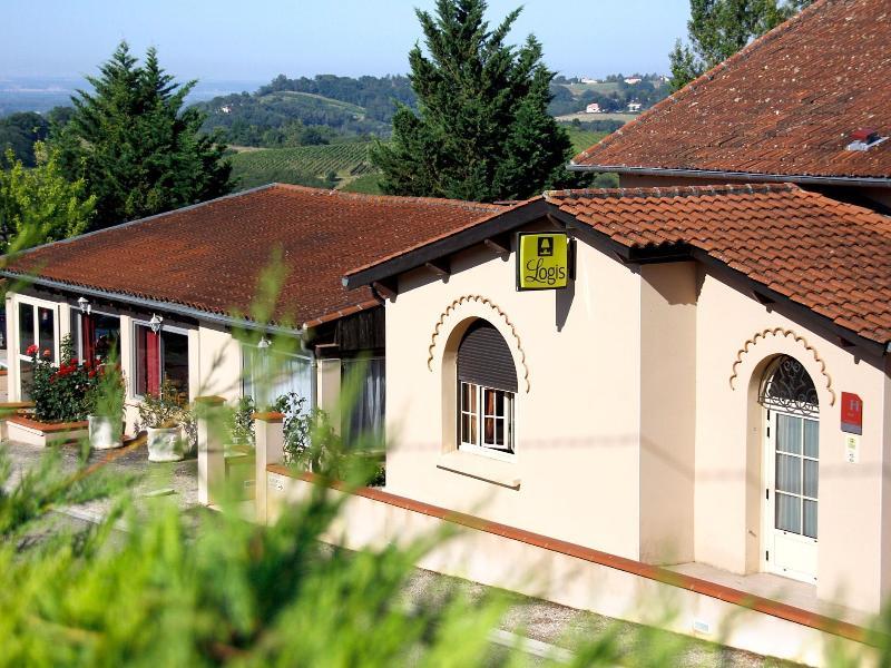 Отель Logis Des Cretes De Pignols Муасак Экстерьер фото